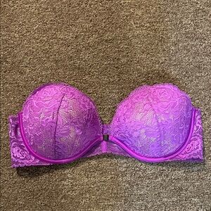 Victoria's Secret Vibrant Lace Strapless Bra in Pink